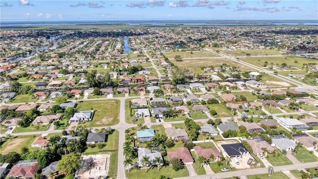 На продажу: $139,500 (0.24 acres)