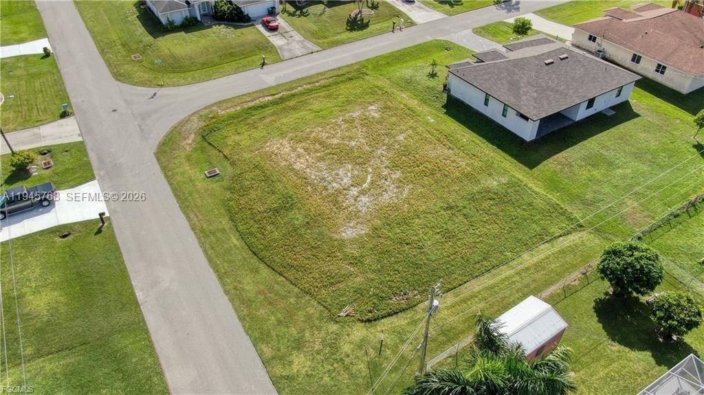 На продажу: $139,500 (0.24 acres)