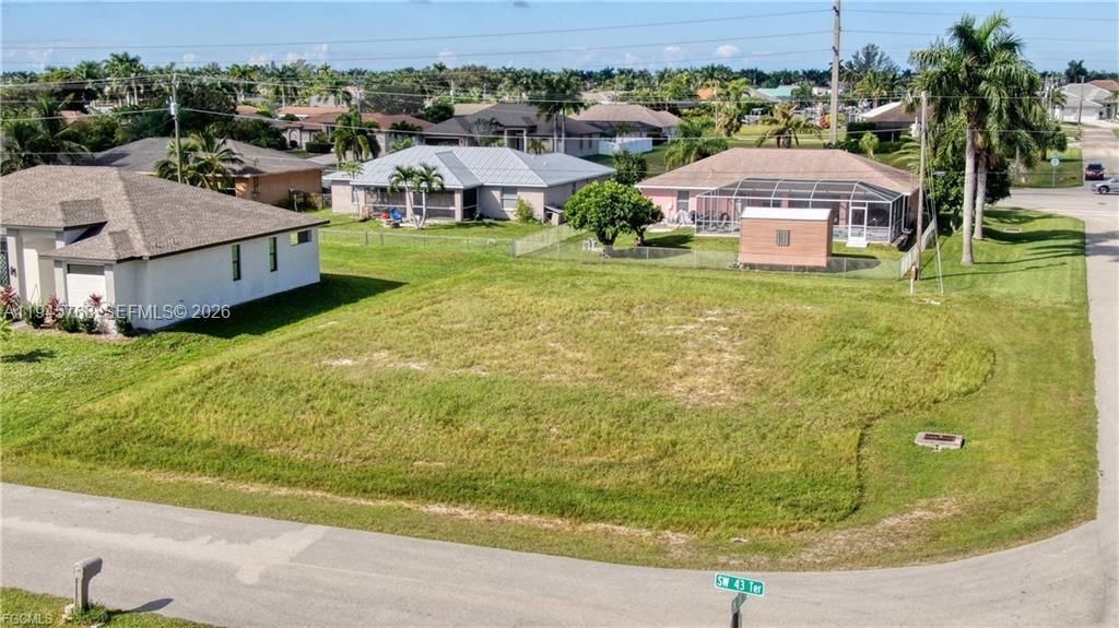 На продажу: $139,500 (0.24 acres)