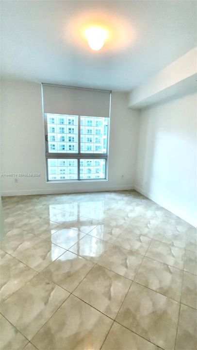 For Sale: $350,000 (1 beds, 1 baths, 544 Square Feet)