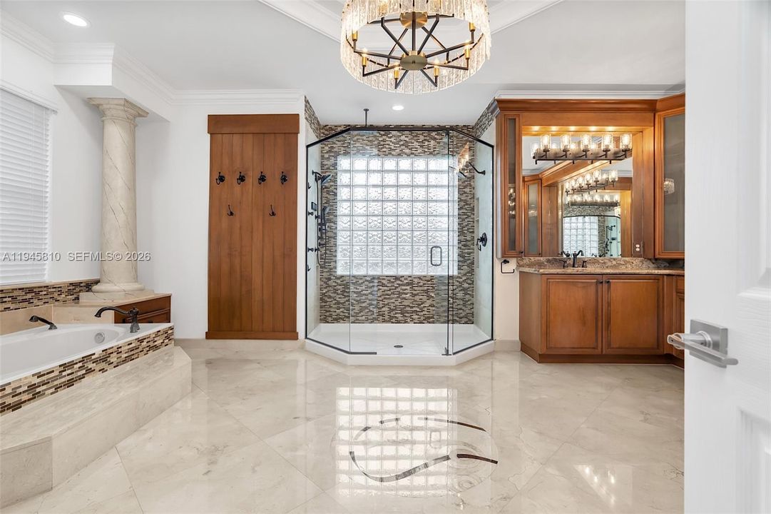 Недавно арендовано: $8,500 (6 спален, 5 ванн, 4945 Квадратных фут)