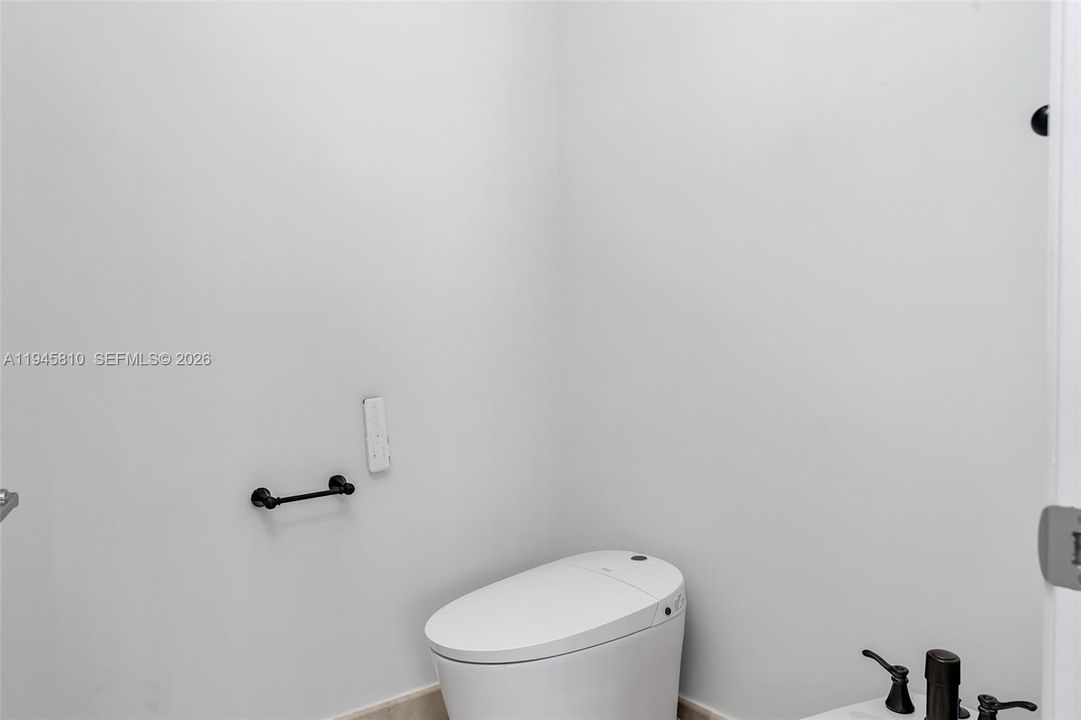 Недавно арендовано: $8,500 (6 спален, 5 ванн, 4945 Квадратных фут)