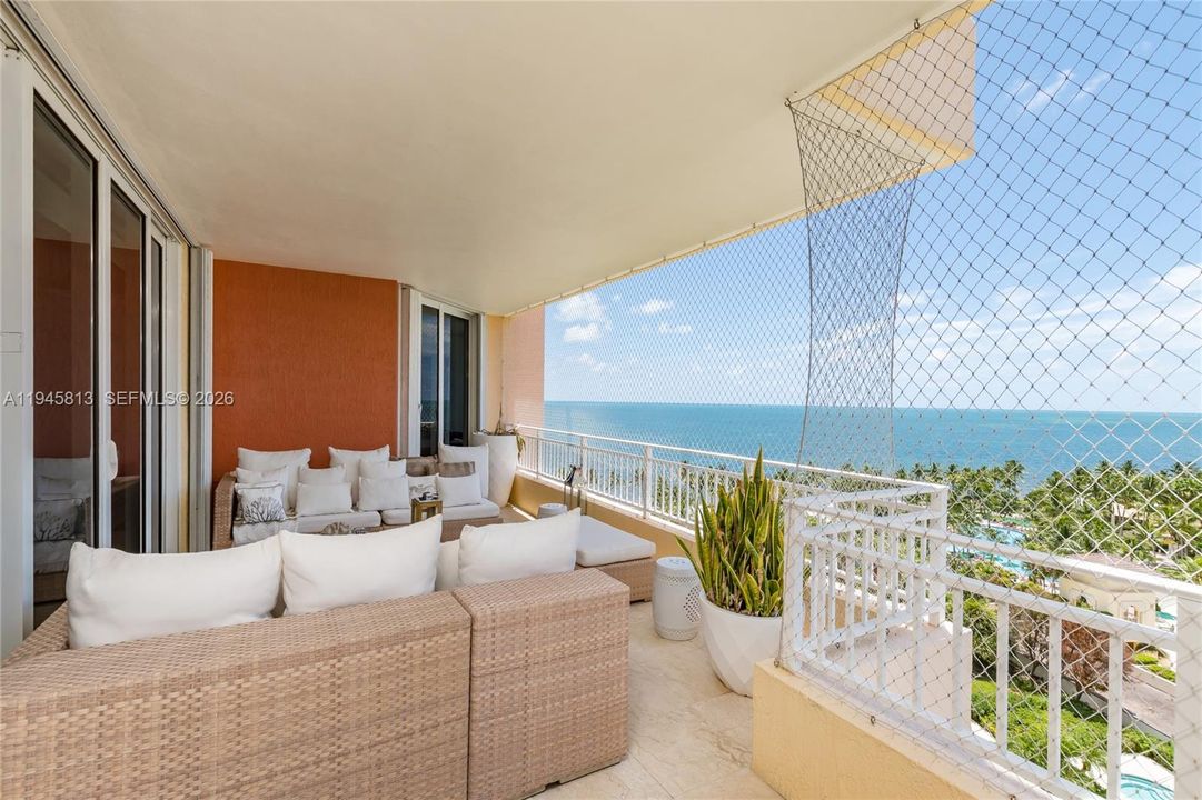 Active With Contract: $23,000 (4 beds, 4 baths, 3084 Square Feet)