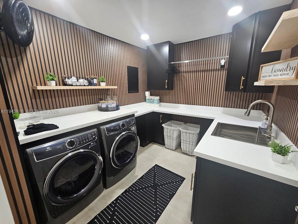 Recently Sold: $1,400,000 (4 beds, 3 baths, 3553 Square Feet)