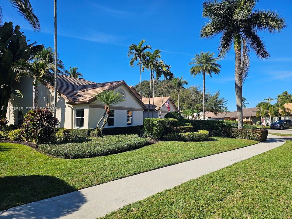 Recently Sold: $1,400,000 (4 beds, 3 baths, 3553 Square Feet)