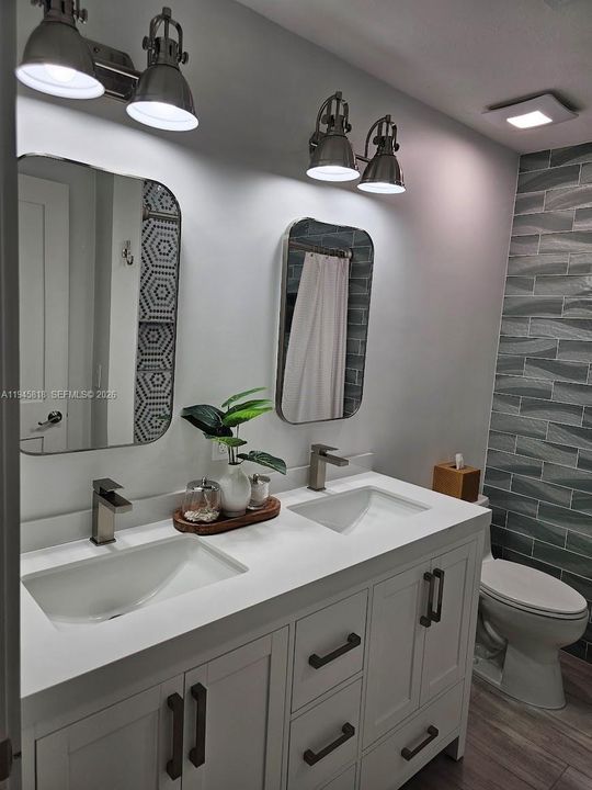 Recently Sold: $1,400,000 (4 beds, 3 baths, 3553 Square Feet)