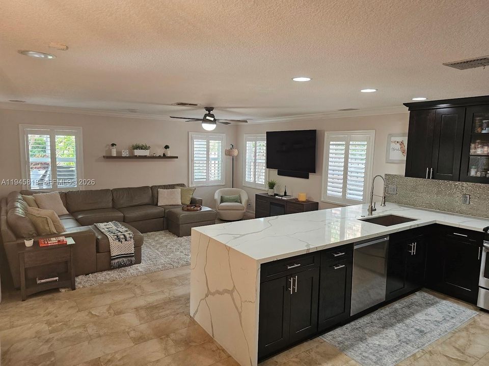 Recently Sold: $1,400,000 (4 beds, 3 baths, 3553 Square Feet)