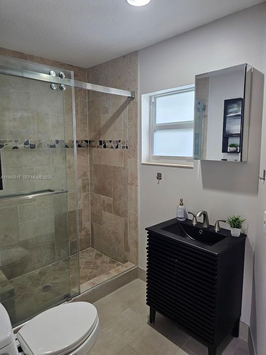 Recently Sold: $1,400,000 (4 beds, 3 baths, 3553 Square Feet)