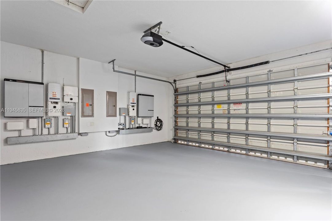 3-car Garage