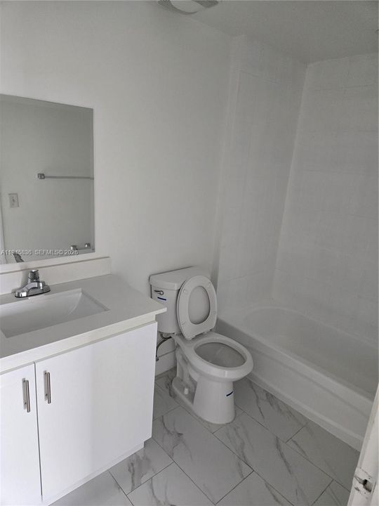 For Sale: $410,000 (2 beds, 2 baths, 1057 Square Feet)