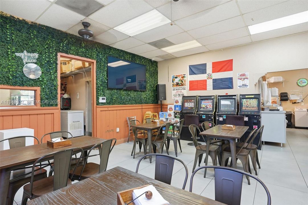 На продажу: $450,000 (0 спален, 0 ванн, 0 Квадратных фут)