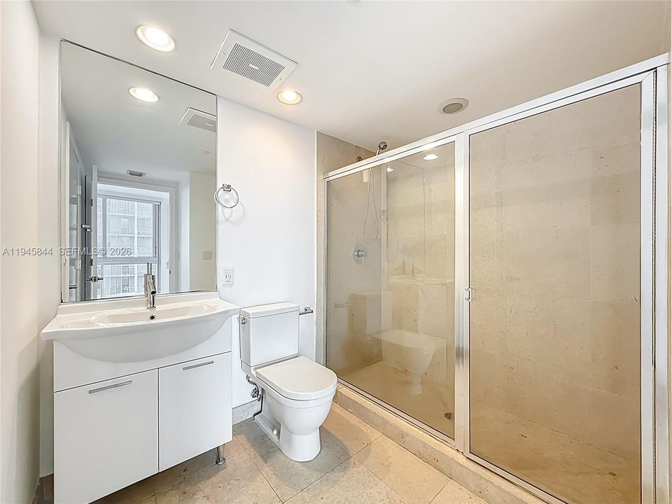 For Sale: $900,000 (2 beds, 2 baths, 1168 Square Feet)