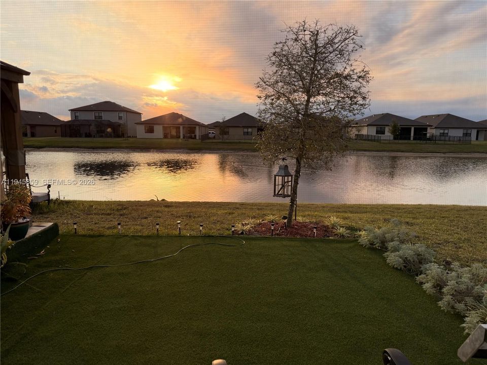 For Sale: $374,900 (3 beds, 2 baths, 1614 Square Feet)