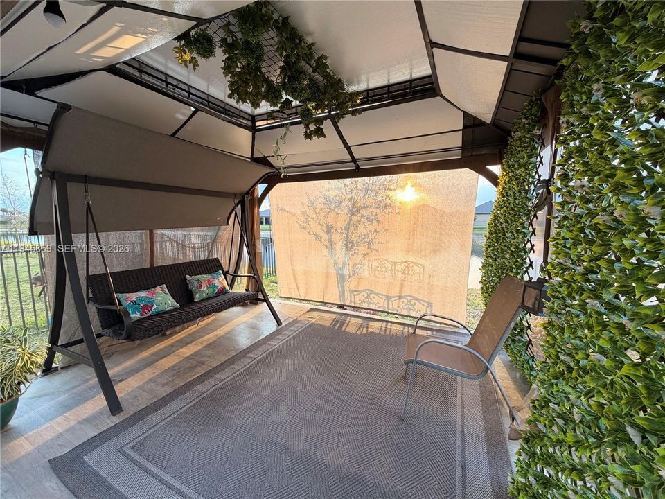 For Sale: $374,900 (3 beds, 2 baths, 1614 Square Feet)
