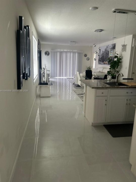 For Sale: $374,900 (3 beds, 2 baths, 1614 Square Feet)