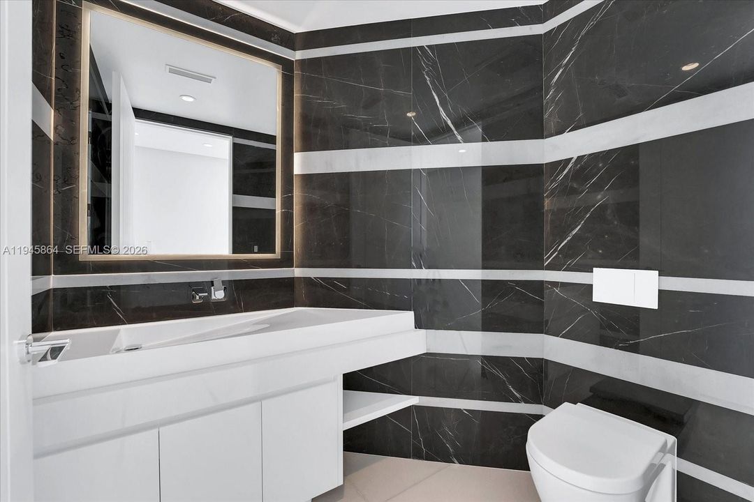 For Sale: $12,500,000 (5 beds, 7 baths, 4780 Square Feet)