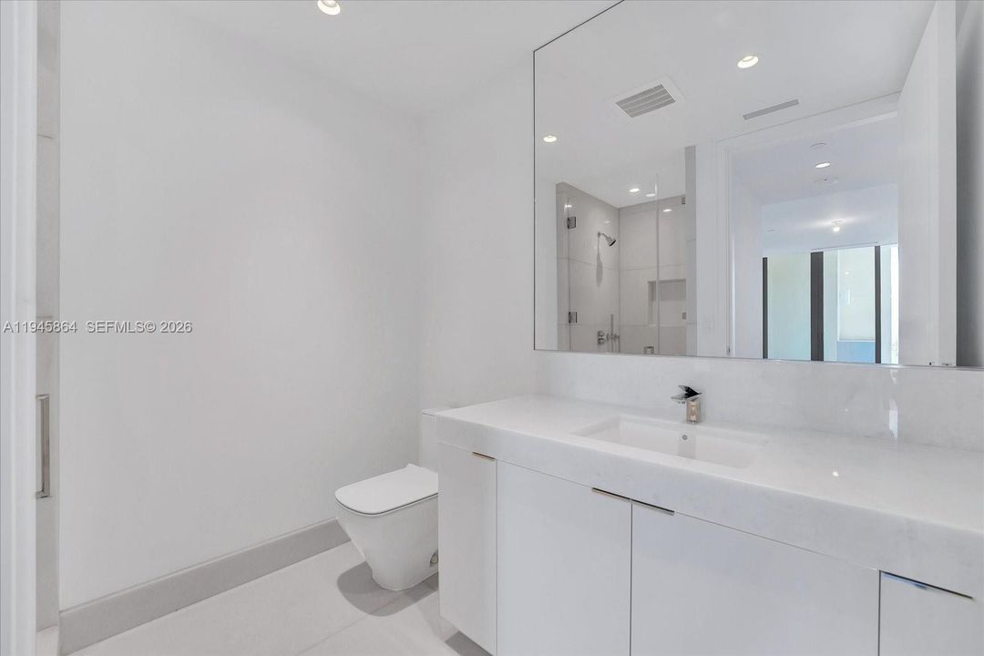 For Sale: $12,500,000 (5 beds, 7 baths, 4780 Square Feet)