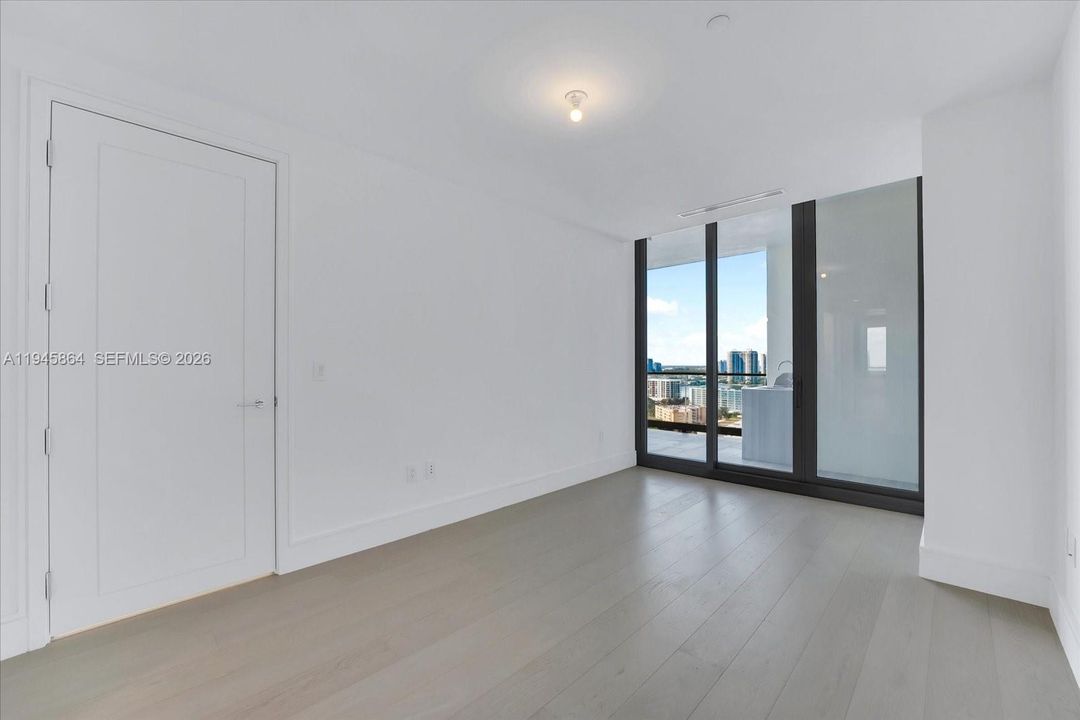 For Sale: $12,500,000 (5 beds, 7 baths, 4780 Square Feet)