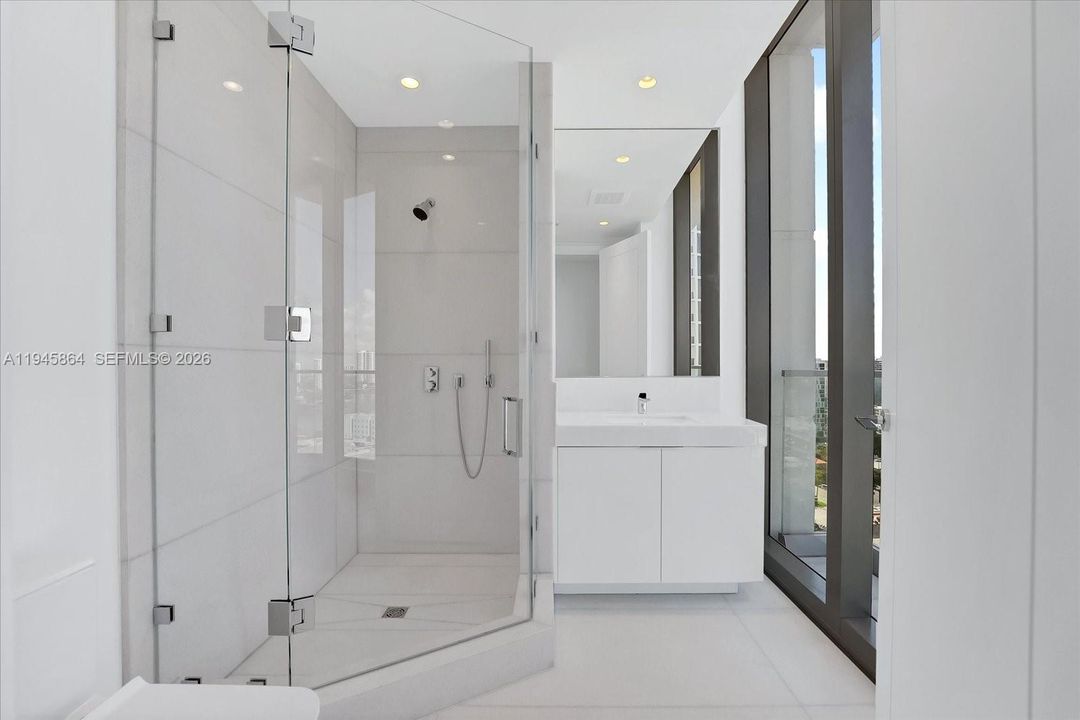 For Sale: $12,500,000 (5 beds, 7 baths, 4780 Square Feet)
