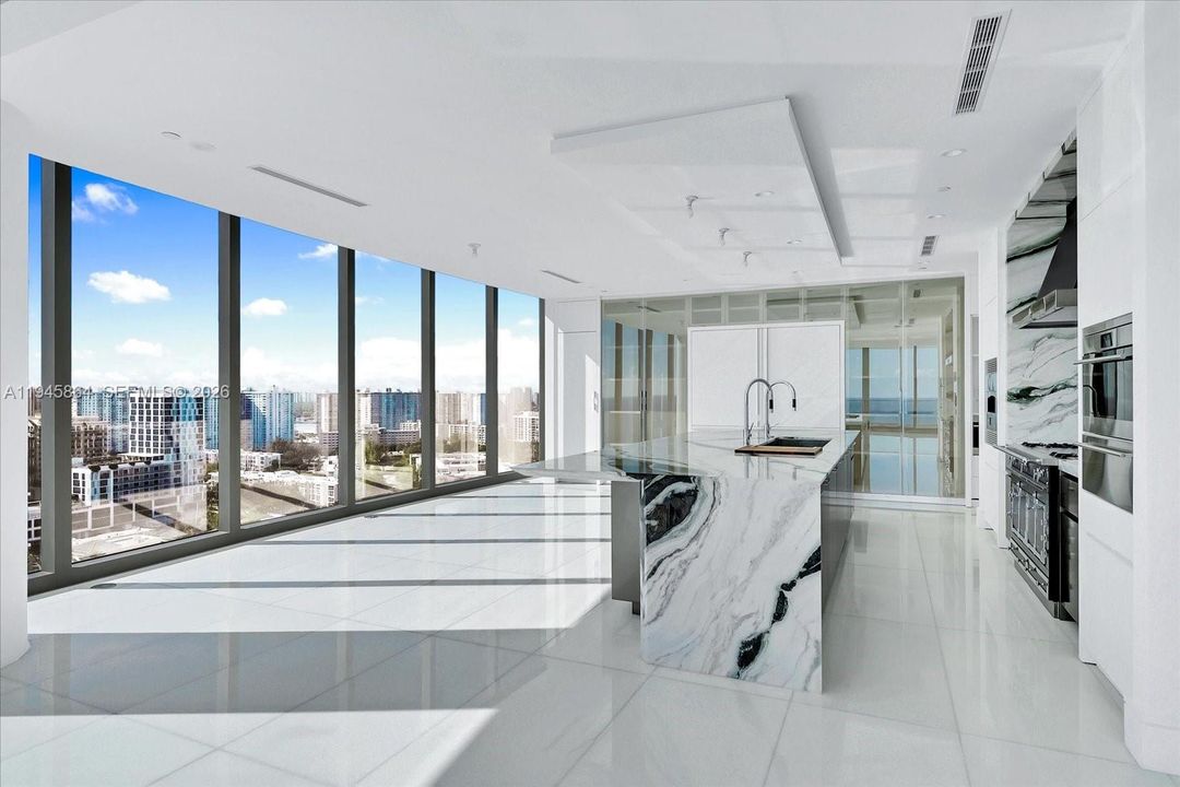 For Sale: $12,500,000 (5 beds, 7 baths, 4780 Square Feet)