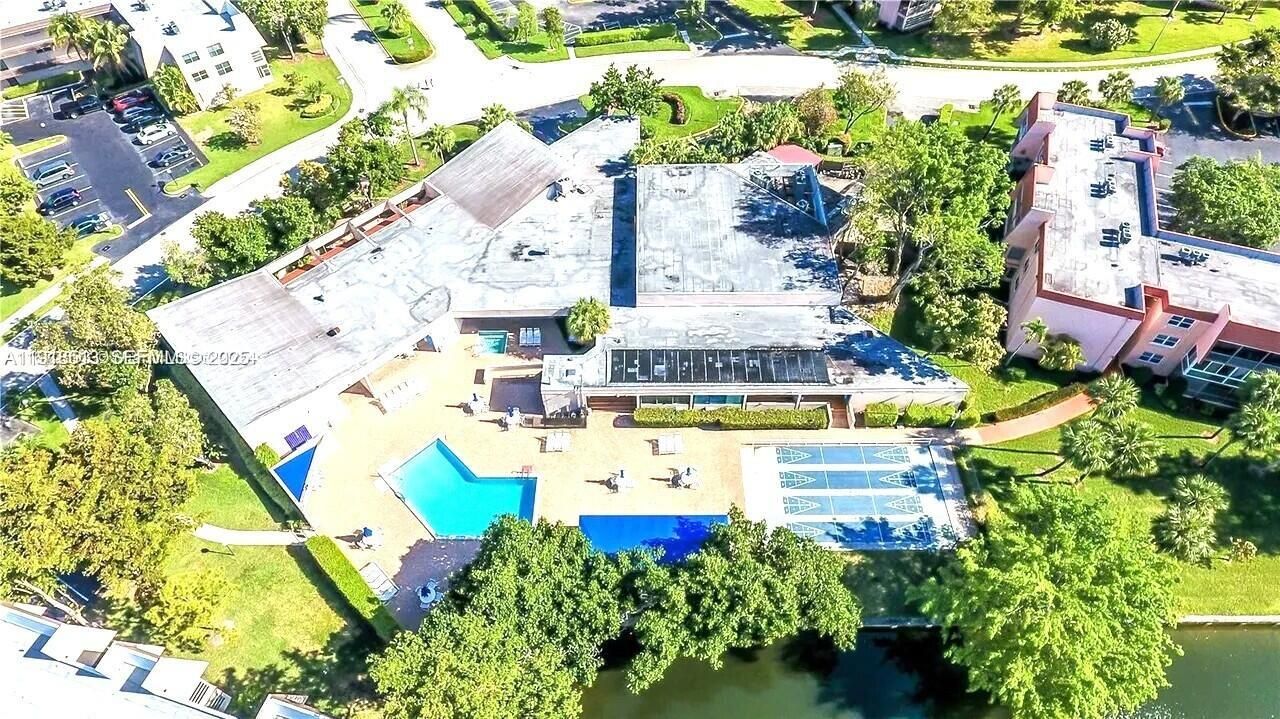 Clubhouse airview