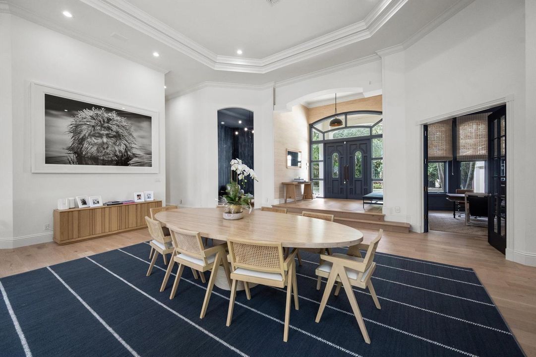 Dining Room/Foyer