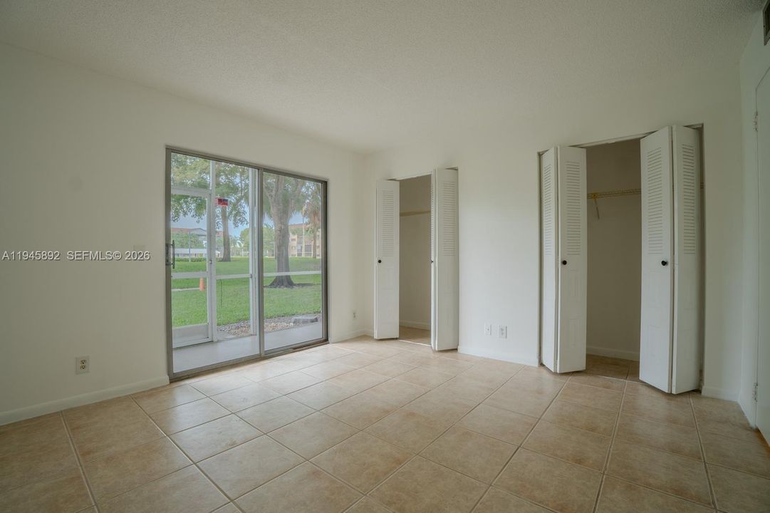 Active With Contract: $119,000 (1 beds, 1 baths, 585 Square Feet)