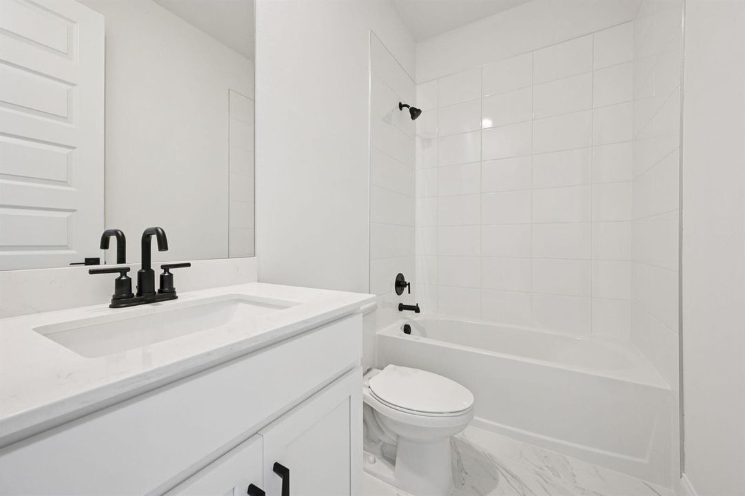 5633 Hampton Park Cir Vero (16)