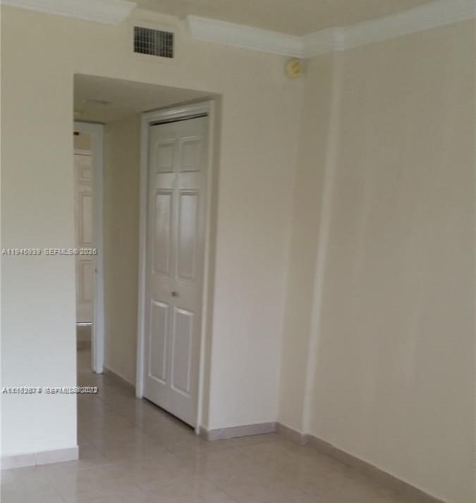 For Sale: $179,000 (1 beds, 1 baths, 636 Square Feet)