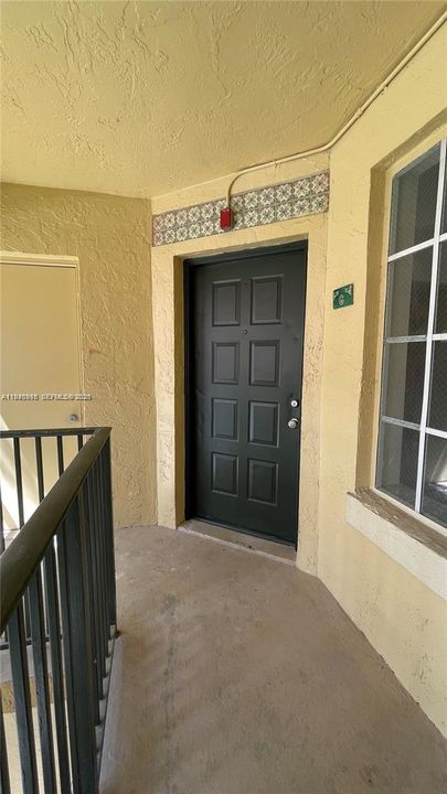 Active With Contract: $280,000 (2 beds, 2 baths, 1100 Square Feet)