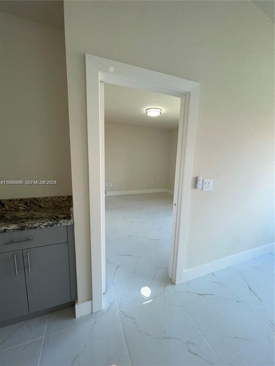 Active With Contract: $280,000 (2 beds, 2 baths, 1100 Square Feet)