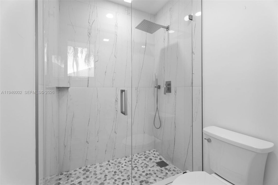 Recently Rented: $14,000 (4 beds, 4 baths, 3820 Square Feet)