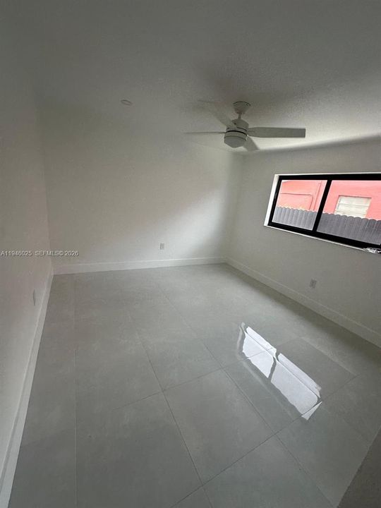 Activo con contrato: $880,000 (4 camas, 3 baños, 2380 Pies cuadrados)