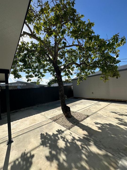Activo con contrato: $880,000 (4 camas, 3 baños, 2380 Pies cuadrados)