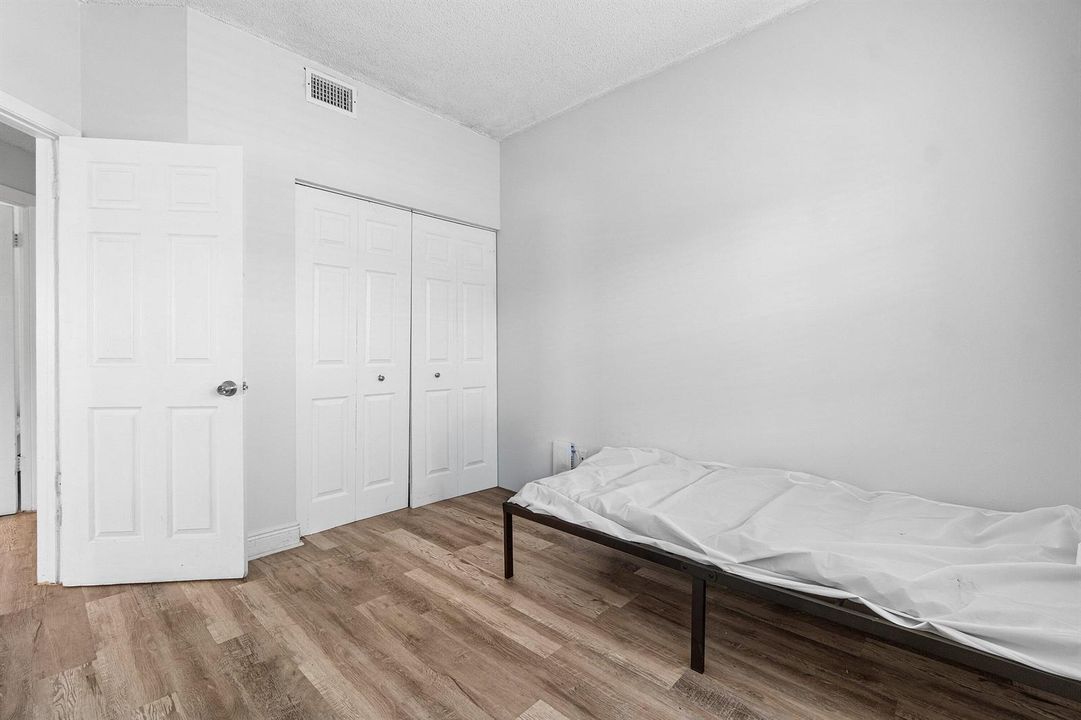 019-751CypressLane-PompanoBeach-FL-33064