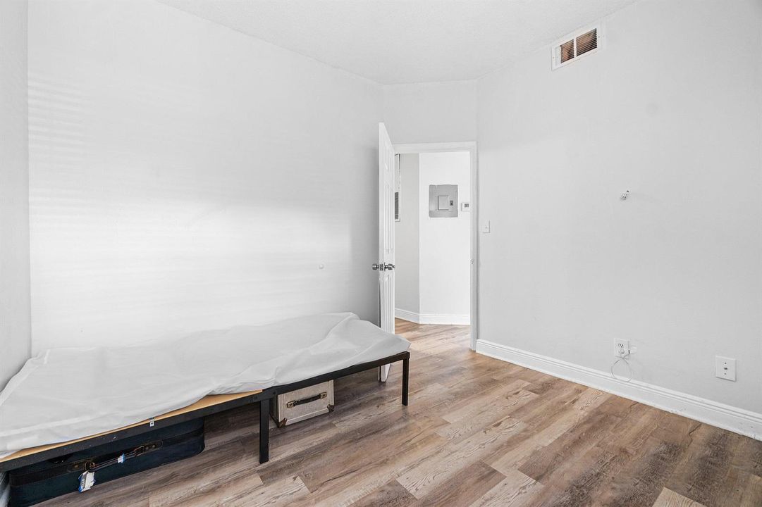 021-751CypressLane-PompanoBeach-FL-33064