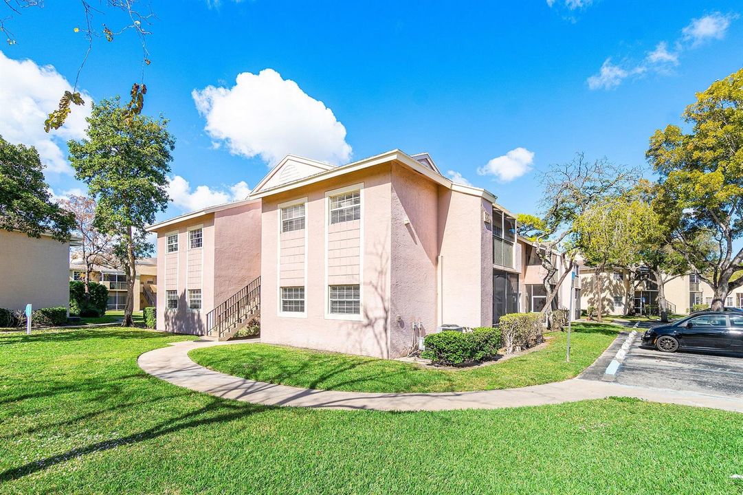 003-751CypressLane-PompanoBeach-FL-33064