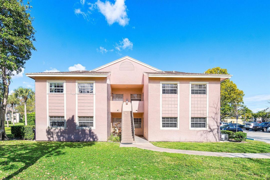 004-751CypressLane-PompanoBeach-FL-33064