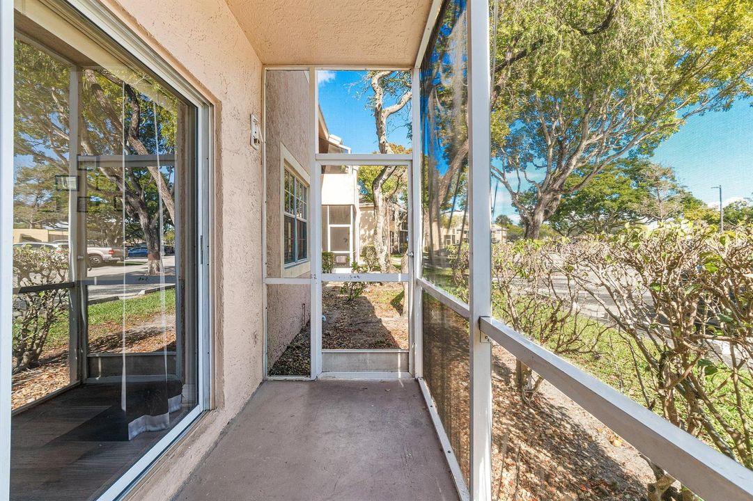 030-751CypressLane-PompanoBeach-FL-33064