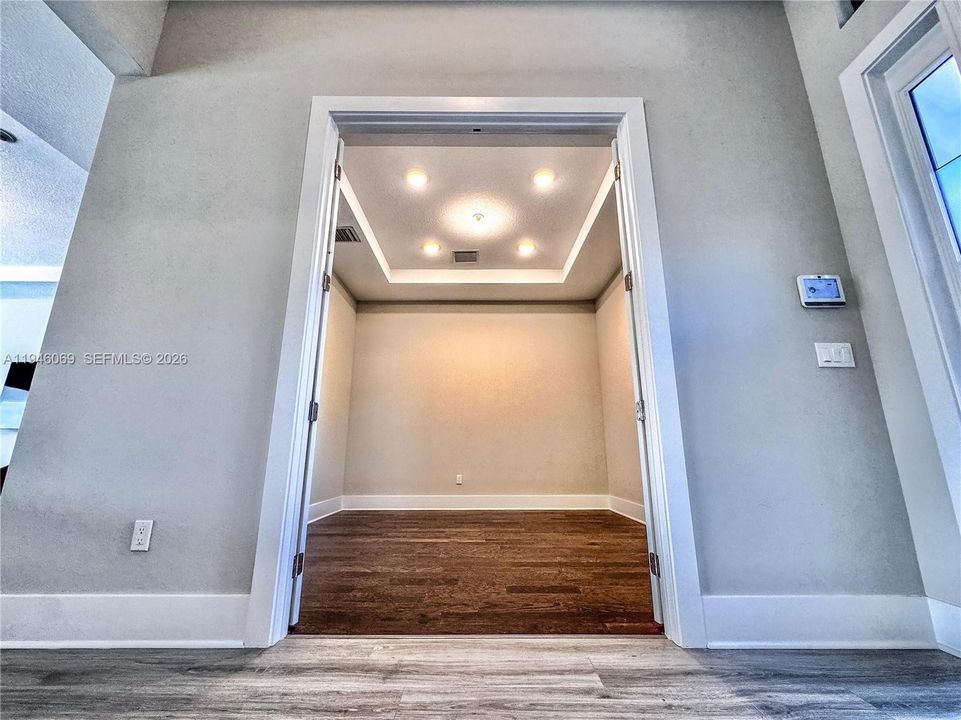 На продажу: $999,999 (3 спален, 3 ванн, 2543 Квадратных фут)