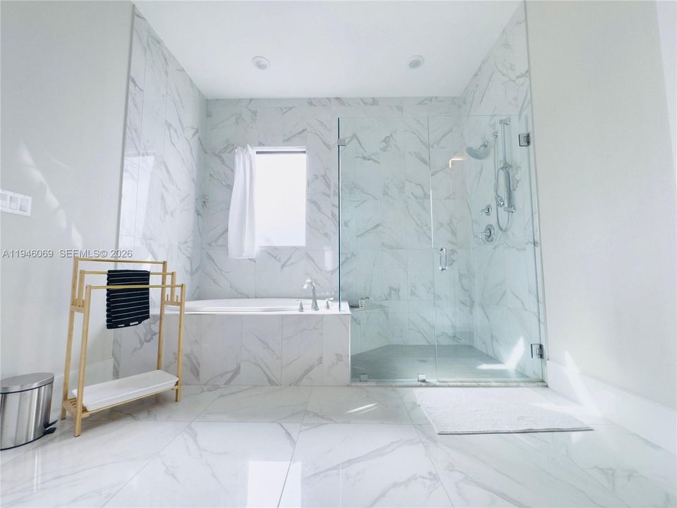 На продажу: $999,999 (3 спален, 3 ванн, 2543 Квадратных фут)