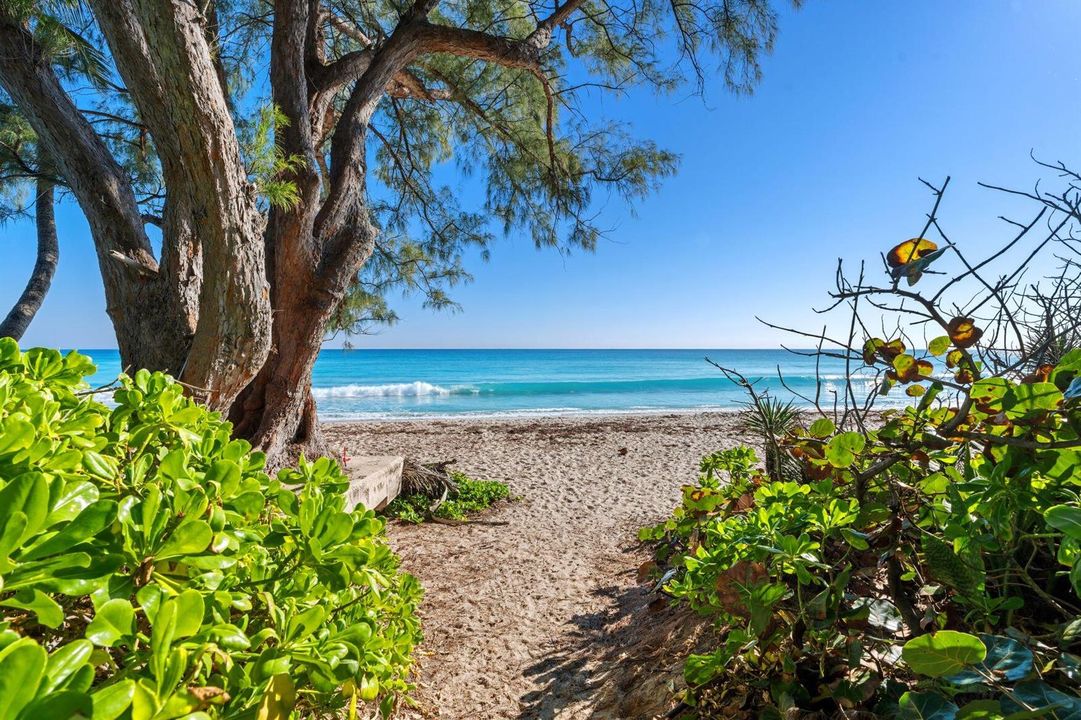 PRIVATE BEACH ACCESS 1