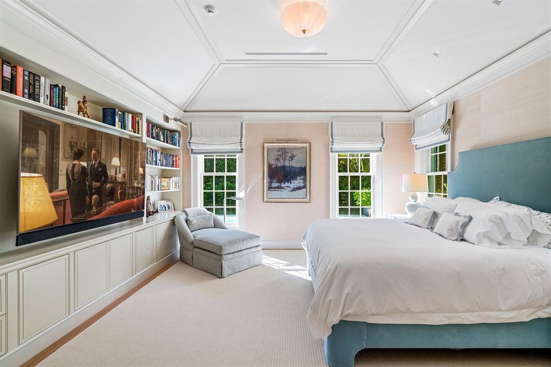 PRIMARY_BEDROOM_STRAIGHT_DT