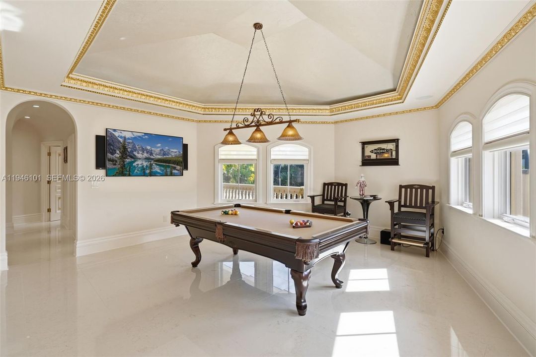 For Sale: $21,900,000 (7 beds, 6 baths, 8197 Square Feet)