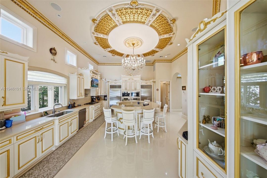 For Sale: $21,900,000 (7 beds, 6 baths, 8197 Square Feet)