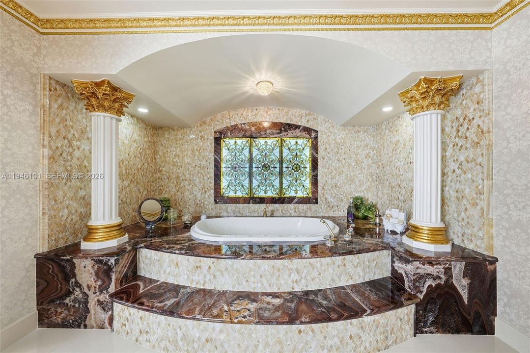 For Sale: $21,900,000 (7 beds, 6 baths, 8197 Square Feet)