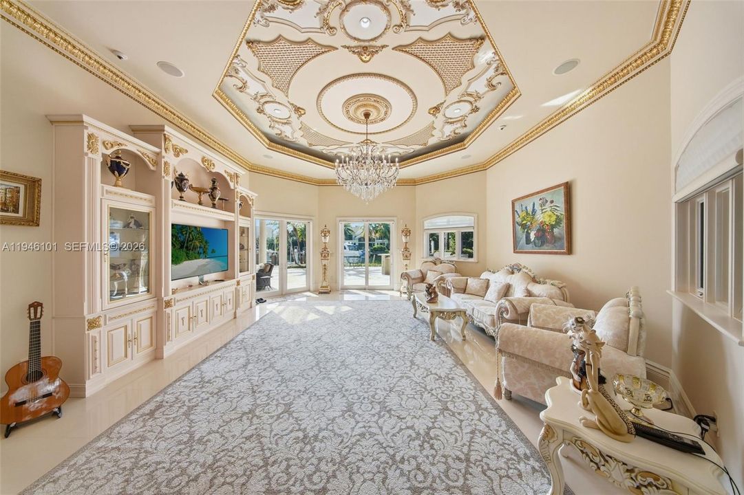 For Sale: $21,900,000 (7 beds, 6 baths, 8197 Square Feet)