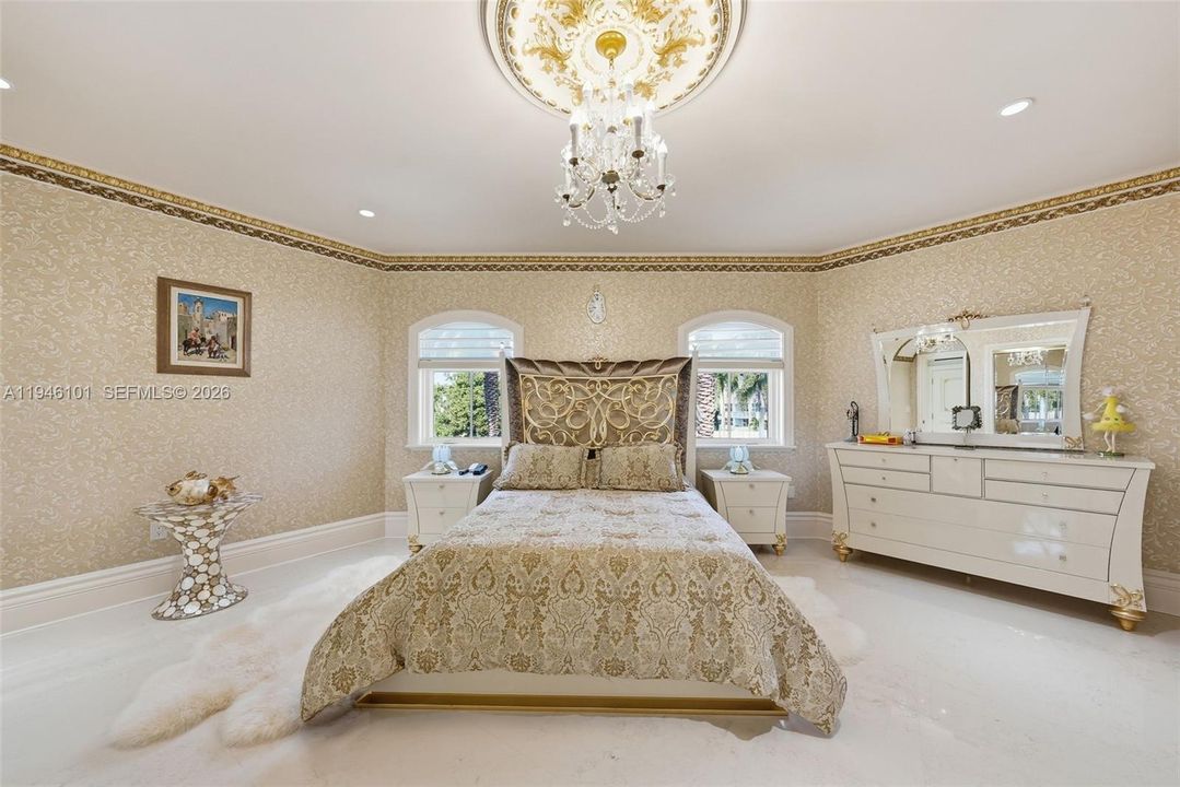 For Sale: $21,900,000 (7 beds, 6 baths, 8197 Square Feet)