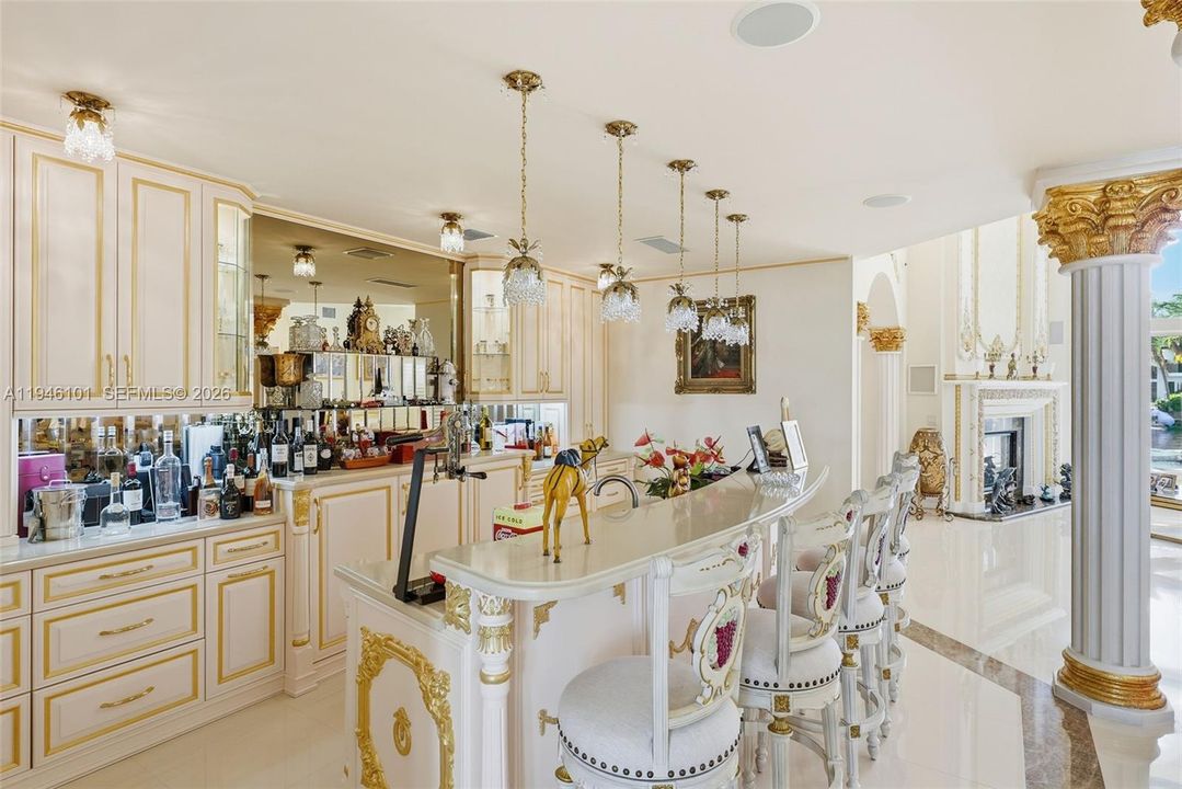 For Sale: $21,900,000 (7 beds, 6 baths, 8197 Square Feet)