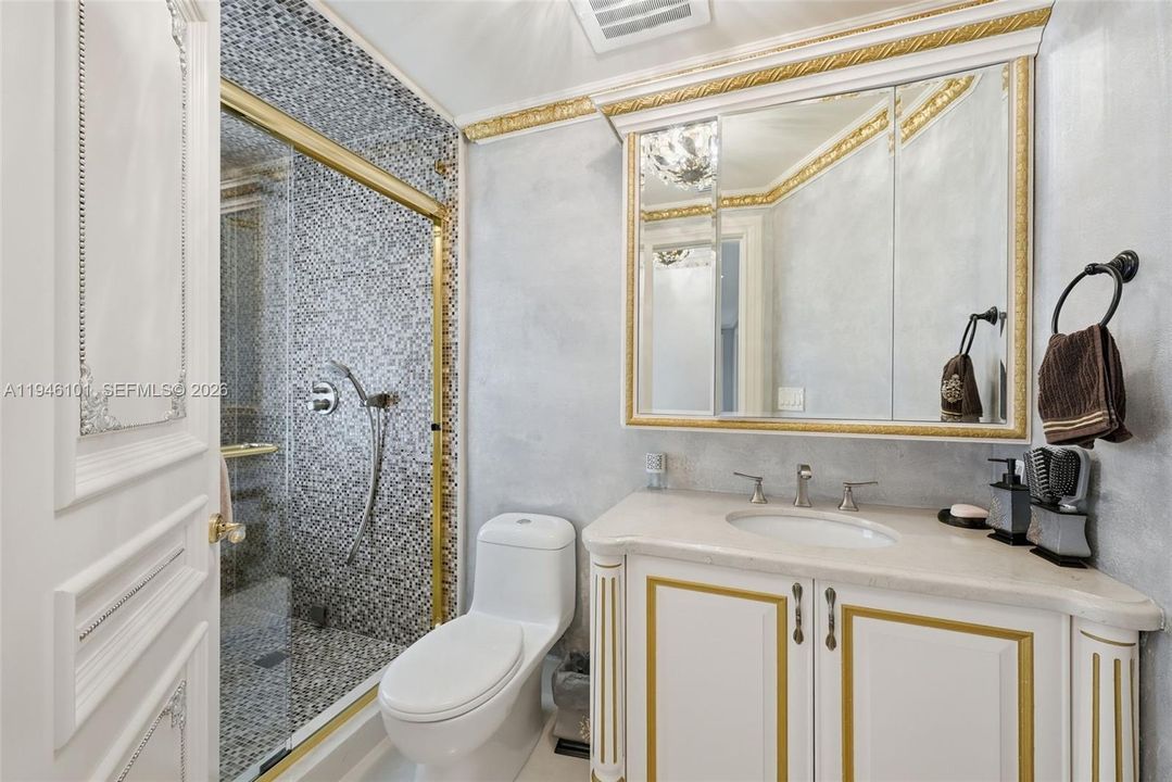 For Sale: $21,900,000 (7 beds, 6 baths, 8197 Square Feet)